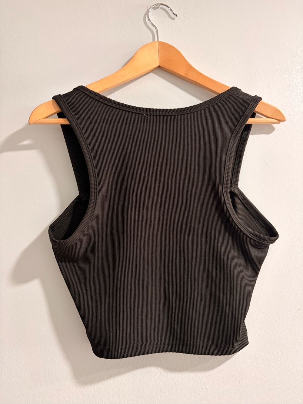 Square-Neck Ribbed Black Crop Top - Picture 4 of 5